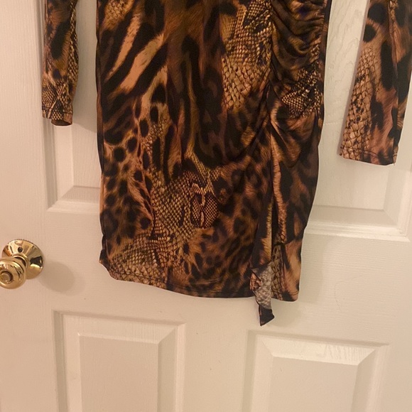 VENUS Dress Like NEW size S in allover animal print - Picture 4 of 7